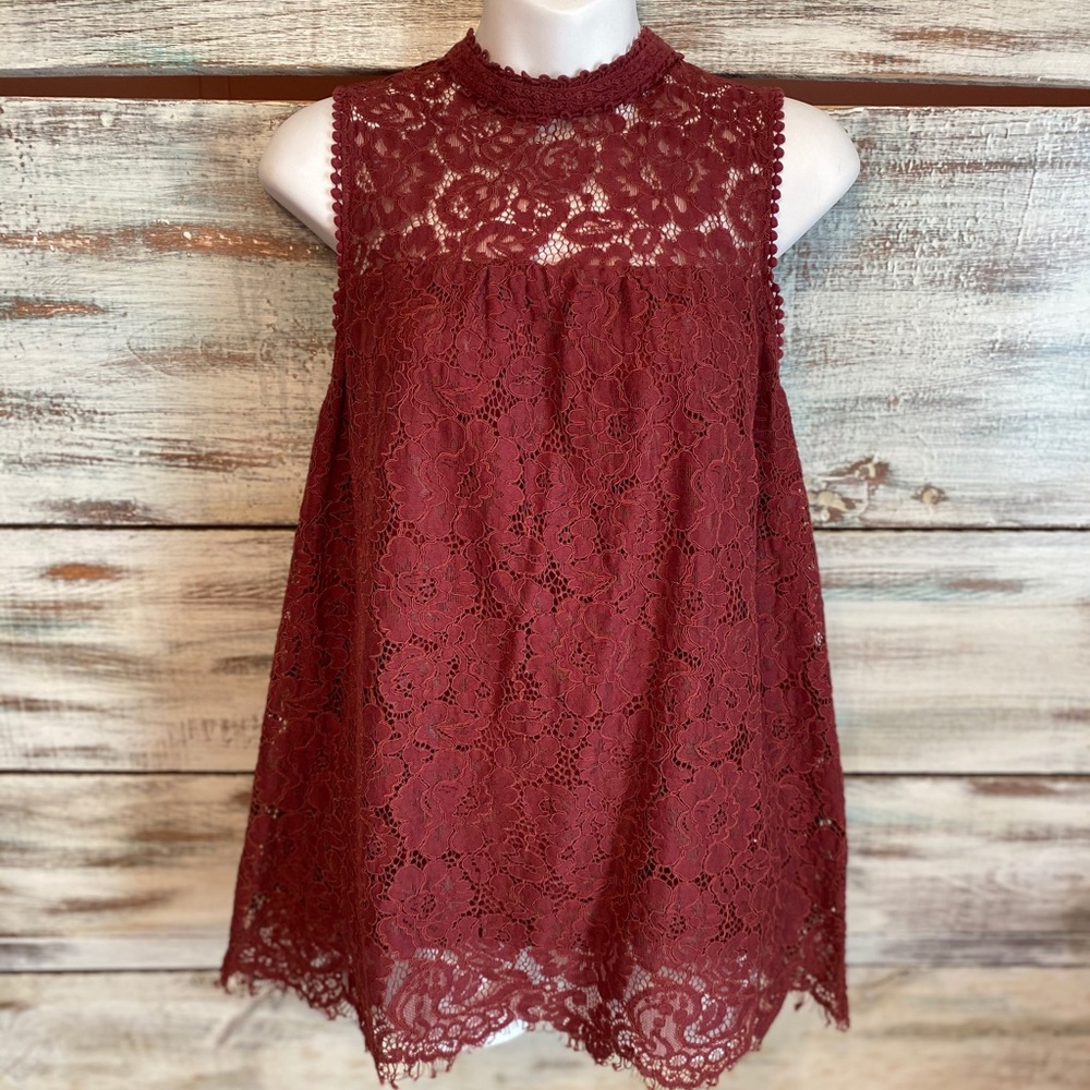 Women’s sleeveless top